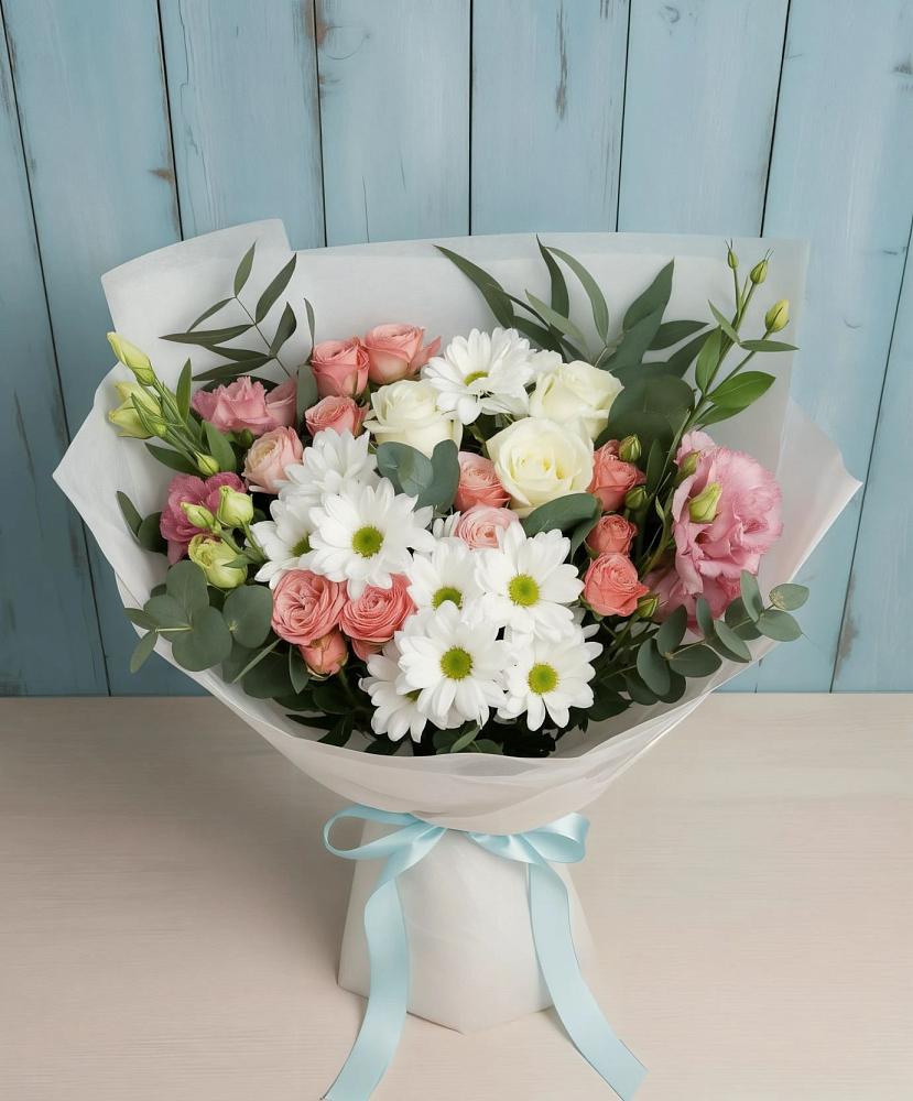 Букет цветов из: Розы, Лизиантусы и Хризантемы в Сосенском
