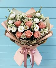 Букет цветов из:  Розы, Альстромерии и Лизиантусы в Сосенском