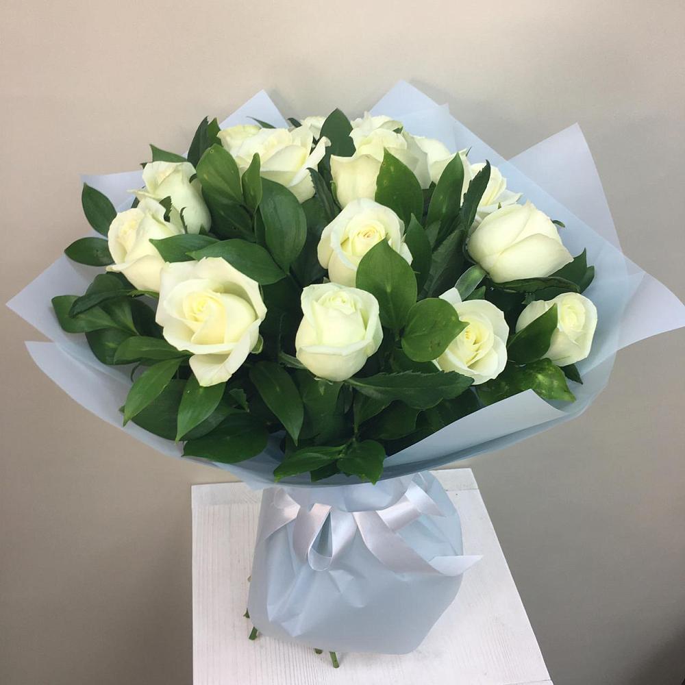 Букет 15 Белых роз Проуд в Сосенском