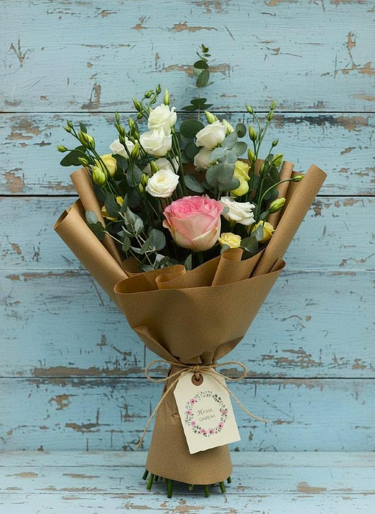 Букет цветов из: Розы и Лизиантусы в Сосенском