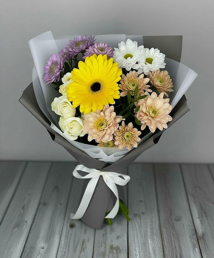 Букет цветов из: Розы, Герберы и Хризантемы в Сосенском