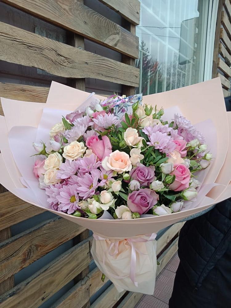 Букет цветов из: Розы и Хризантемы в Сосенском