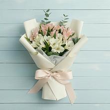 Букет цветов из:  Альстромерии в Сосенском