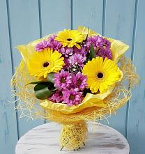 Букет цветов из:  Хризантемы и Герберы в Сосенском