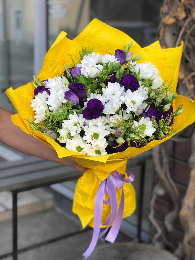 Букет цветов из: Ирисы, Хризантемы и Ромашки в Сосенском