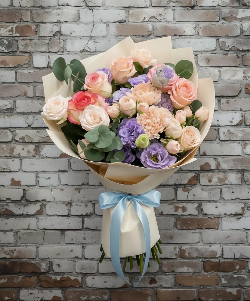 Букет цветов из: Розы, Лизиантусы и Гвоздики в Сосенском