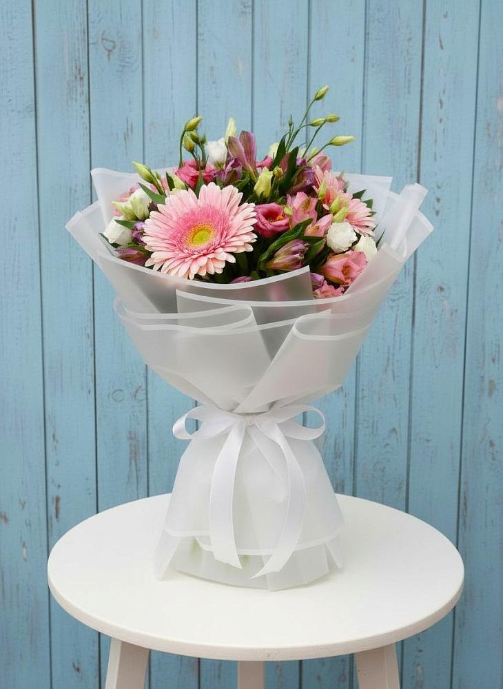 Букет цветов из: Герберы, Альстромерии и Лизиантусы в Сосенском