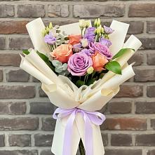 Букет цветов из:  Лизиантусы и Розы #REPLACE_PRED# Сосенском