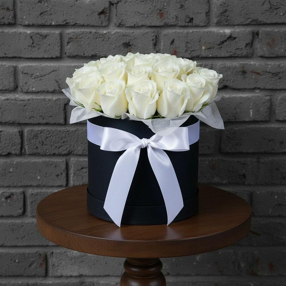 Цветочная композиция из Розы в шляпной коробке в Сосенском