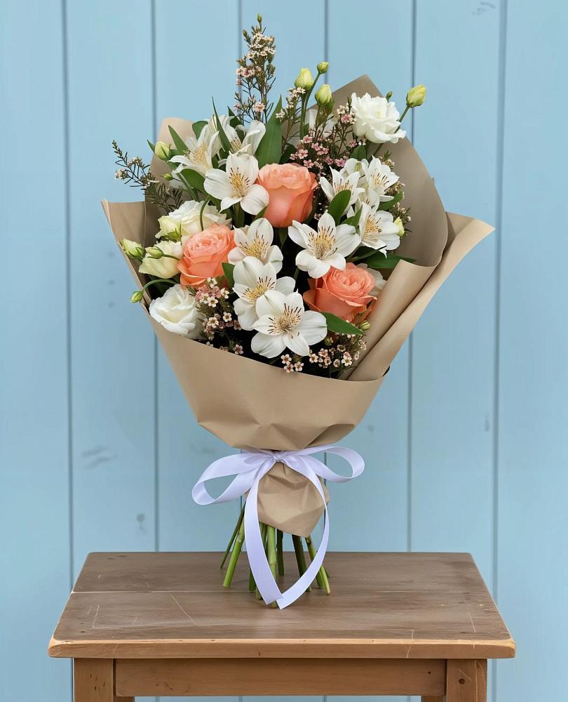 Букет цветов из: Альстромерии, Лизиантусы, Розы и Хризантемы в Сосенском